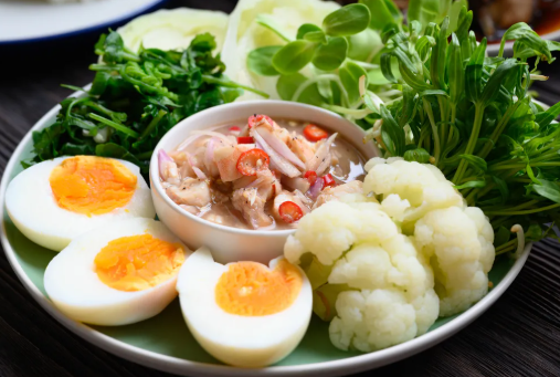 6 high-protein menus that are filling and easy to fill up, helping women lose belly fat faster